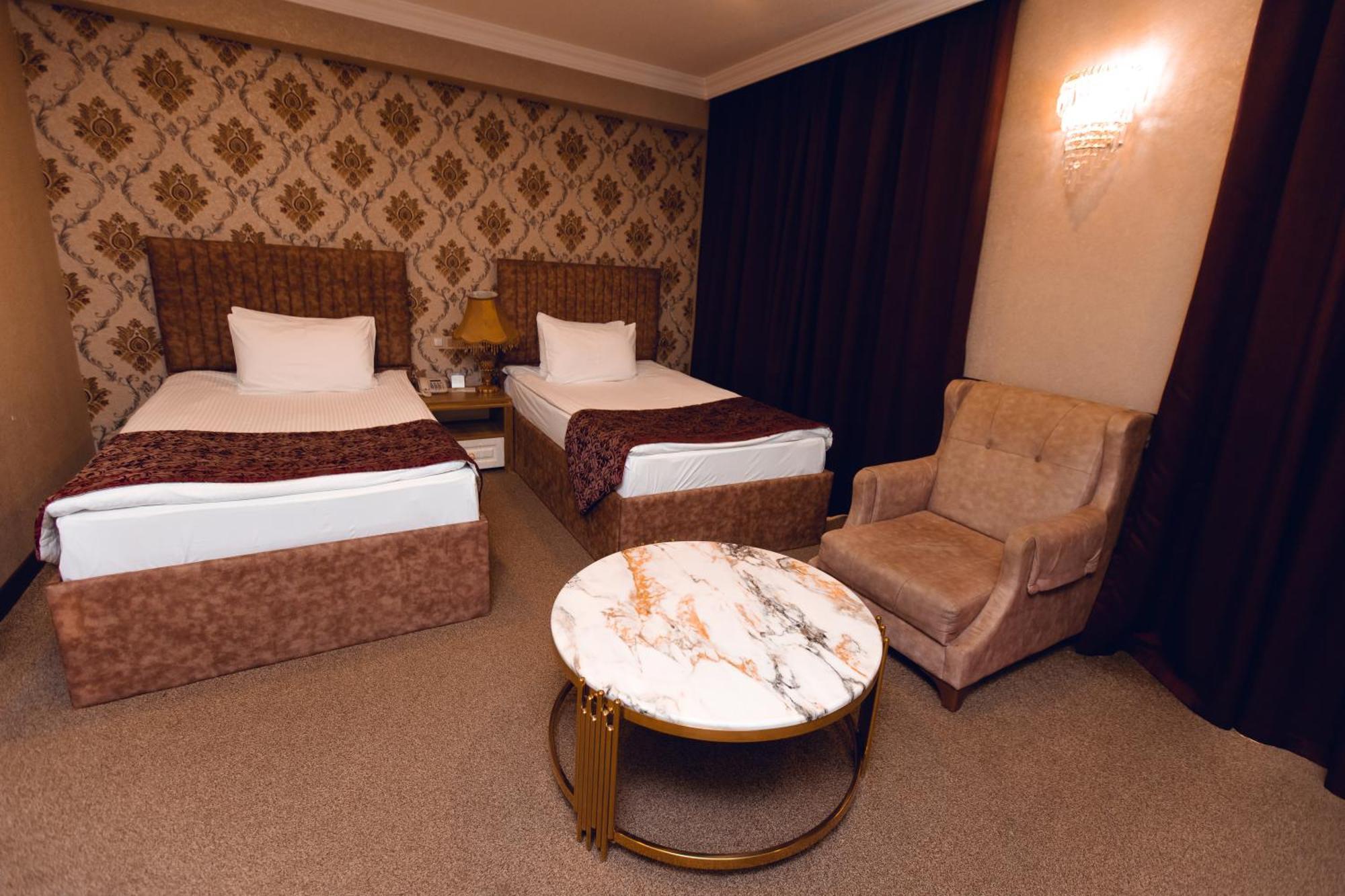 Baku Hotel Gəncə Exteriör bild